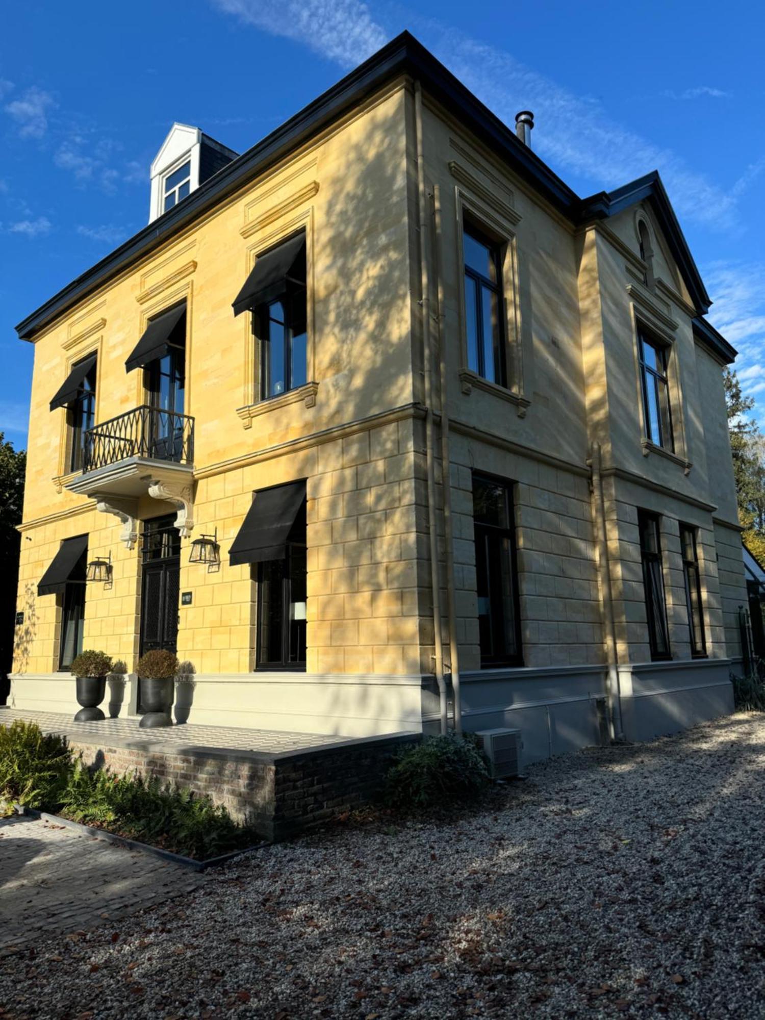 Villa V Petit Hotel 팔켄뷔르흐안더횔 외부 사진
